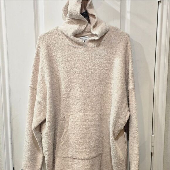 Cupcakes & Cashmere Kangaroo Pocket Pullover Hoodie - Picture 4 of 7